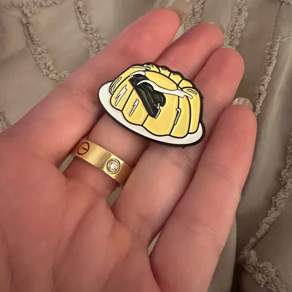 🧷BUNDLE OF 6 - THE OFFICE Themed Enamel Pins - Television, Pop Culture, Y2K - Picture 12 of 14